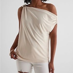 NWT Relaxed Asymmetrical one shoulder top - M